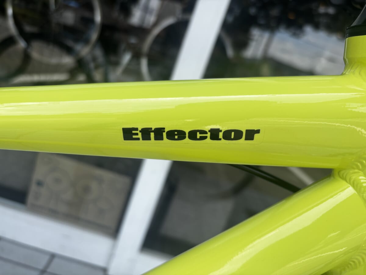 EFFECTOR ライムイエロー ロゴ