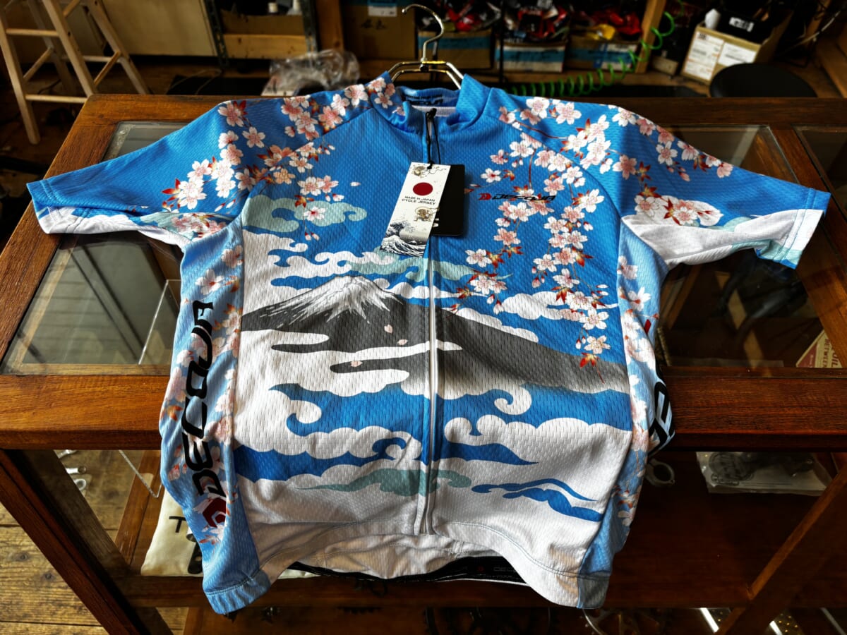 Japanese pattern cycling jersey