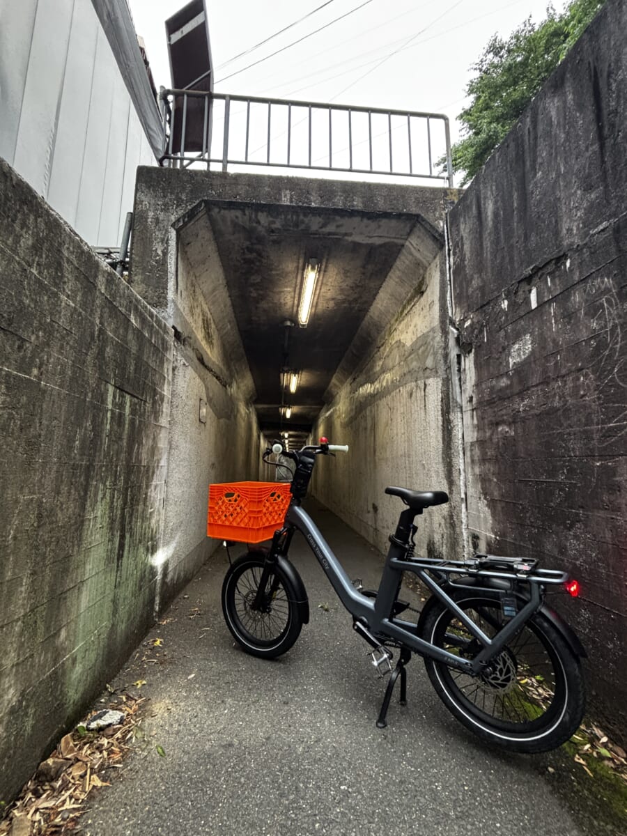 登坂頂上付近 トンネル前
