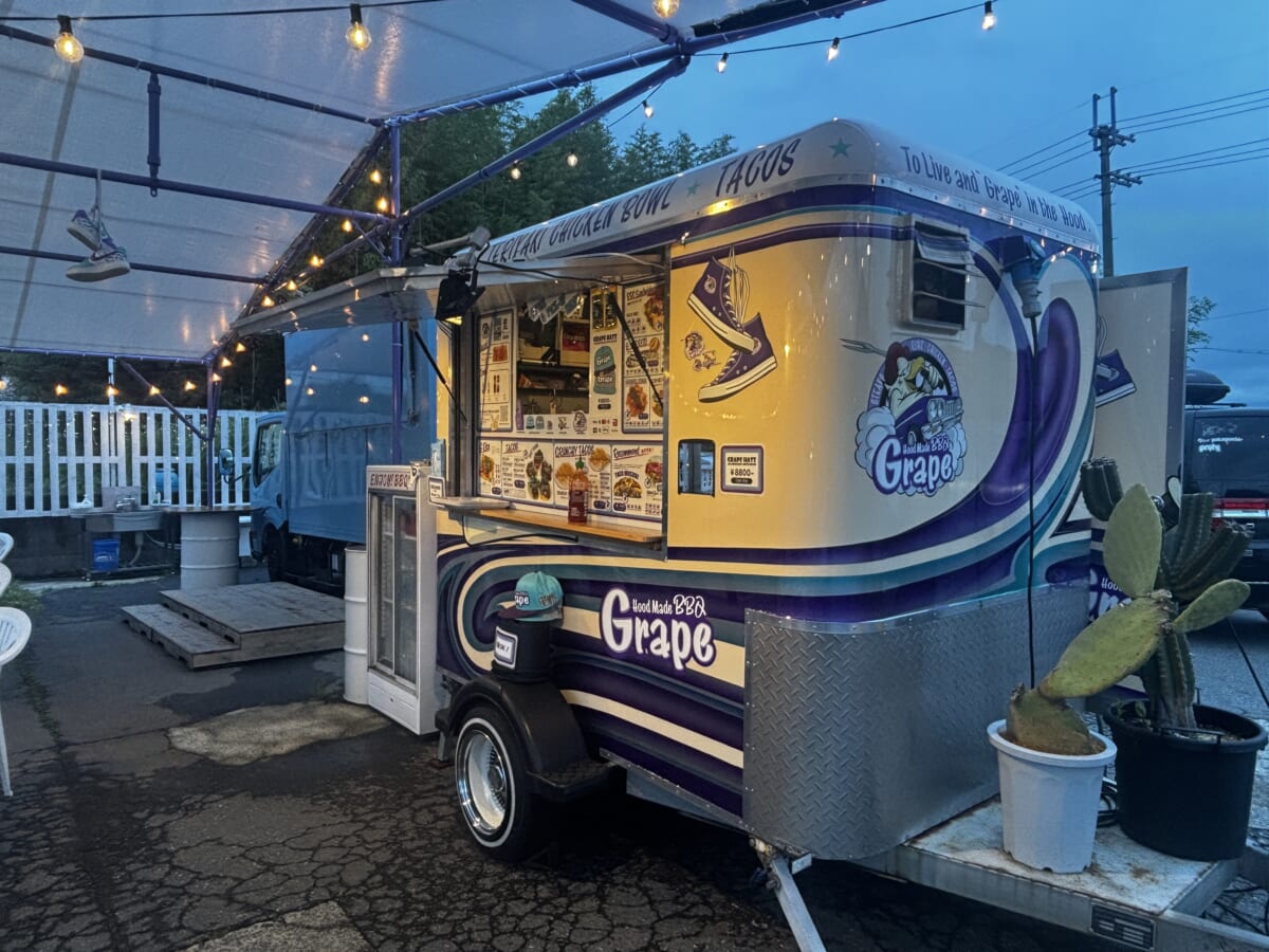 Grape -Hood Made BBQ- の店舗外観