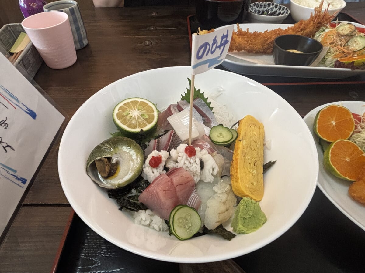 のも丼 海鮮丼