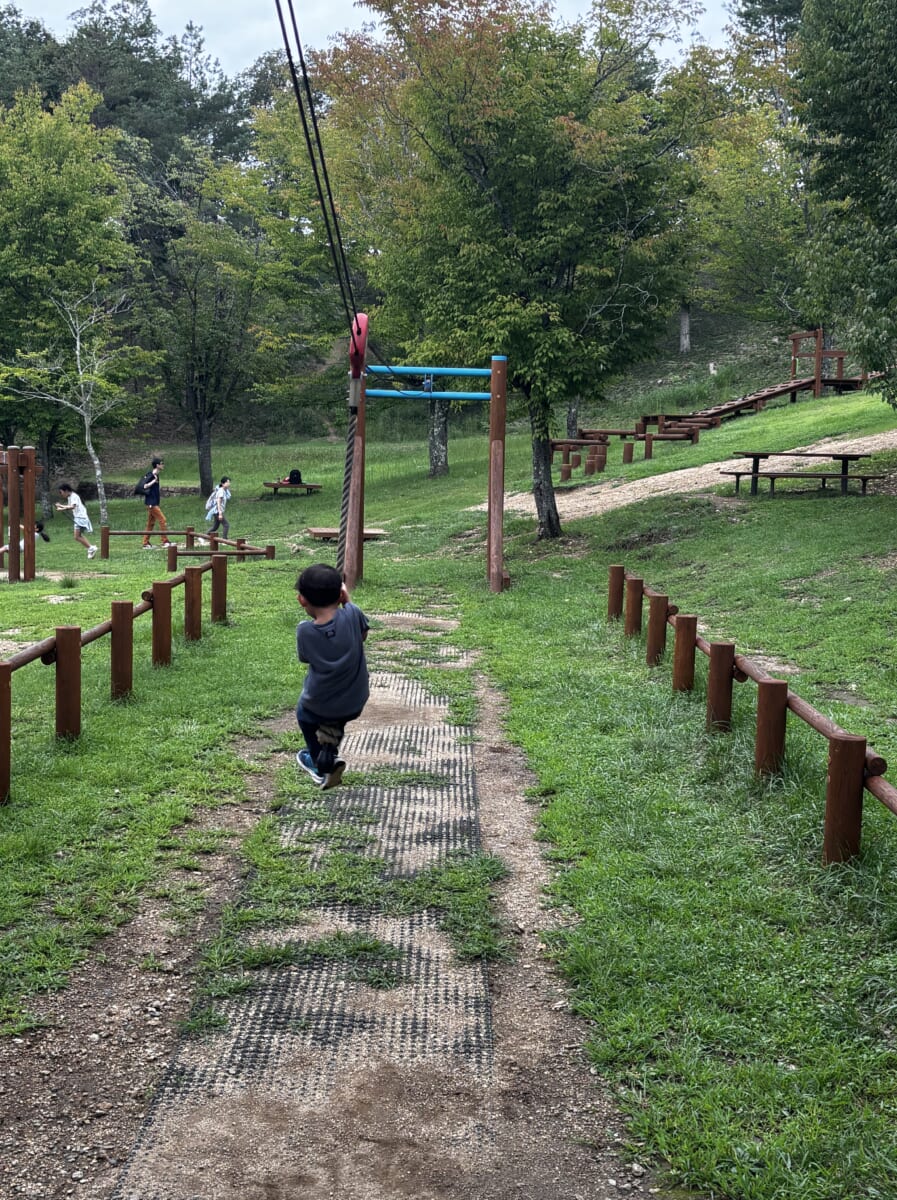 丹波自然運動公園のジップライン アスレチック 京都 子供