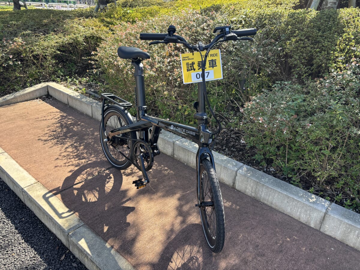 試乗車のCarbon Pro（ブラック）