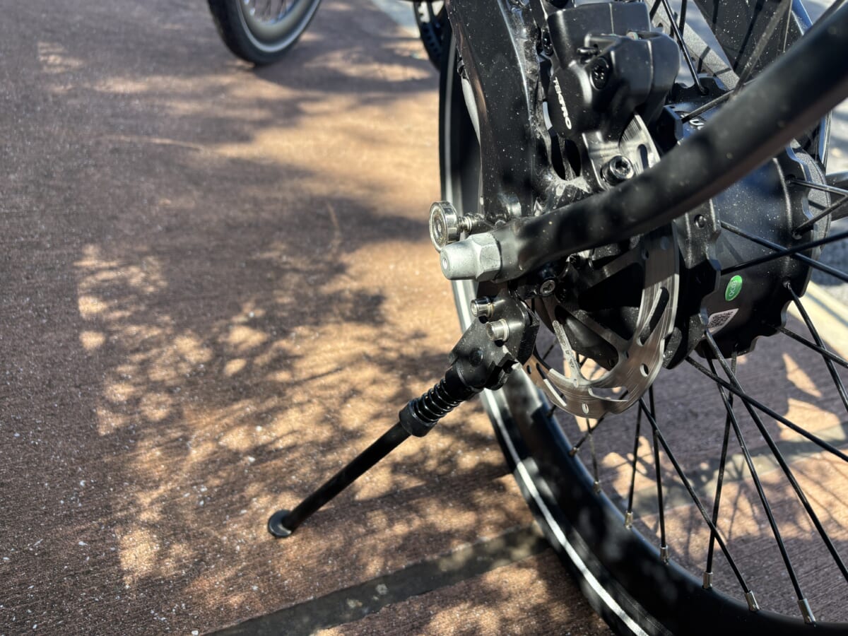 Carbon Proのリアキックスタンド