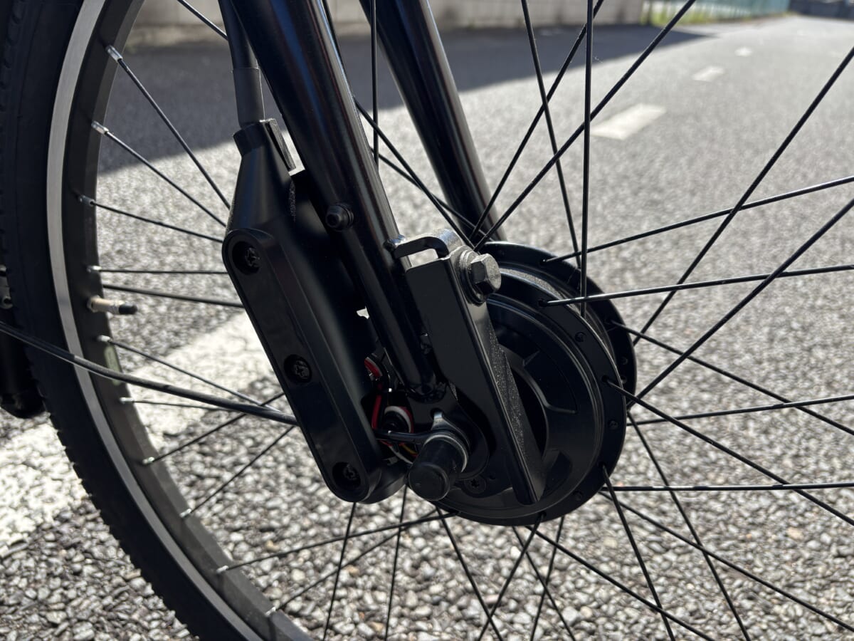Re:BIKEの前輪ハブ。回生充電するモーター部分
